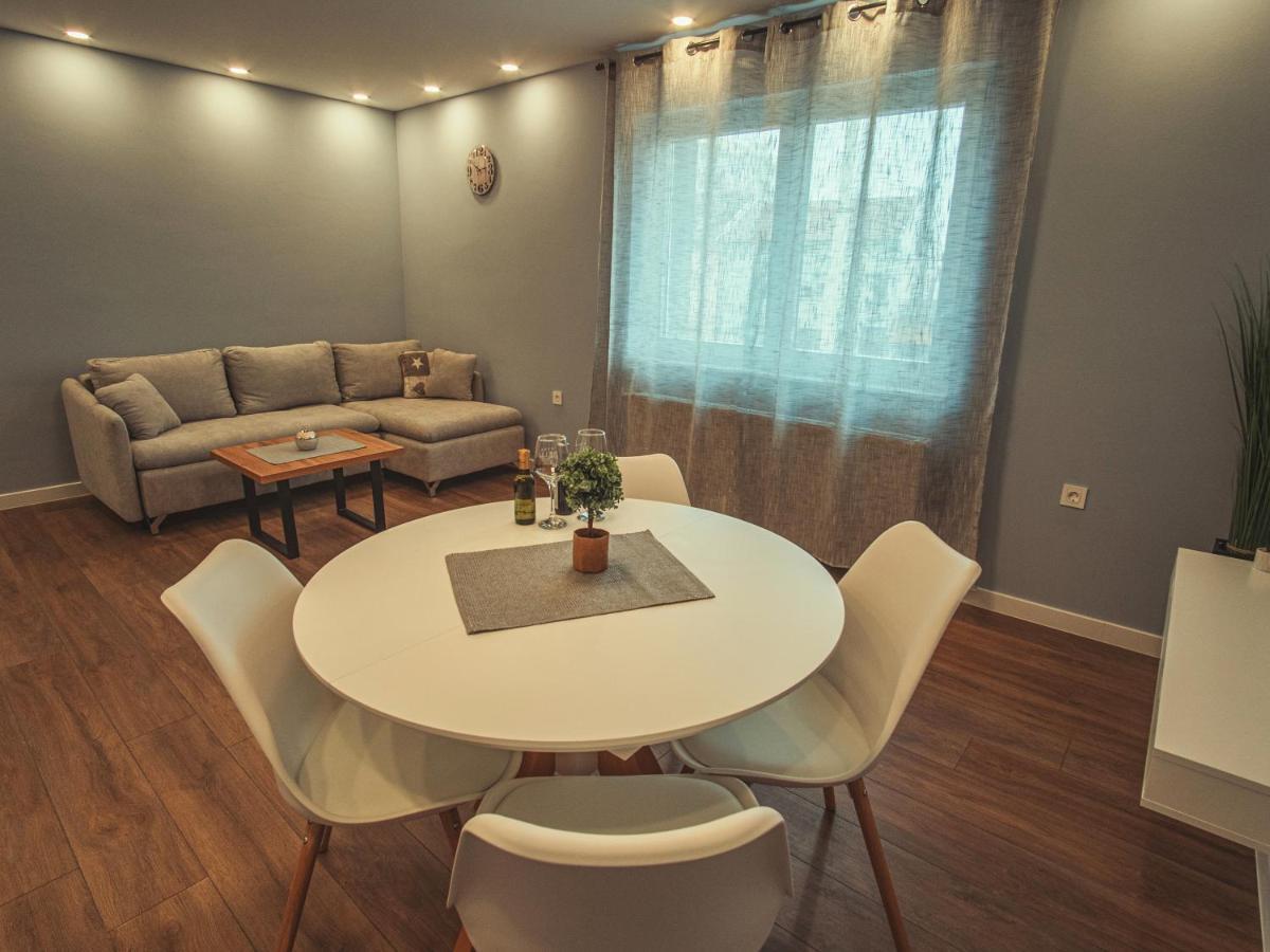 אוסילק Apartmani Infinity מראה חיצוני תמונה